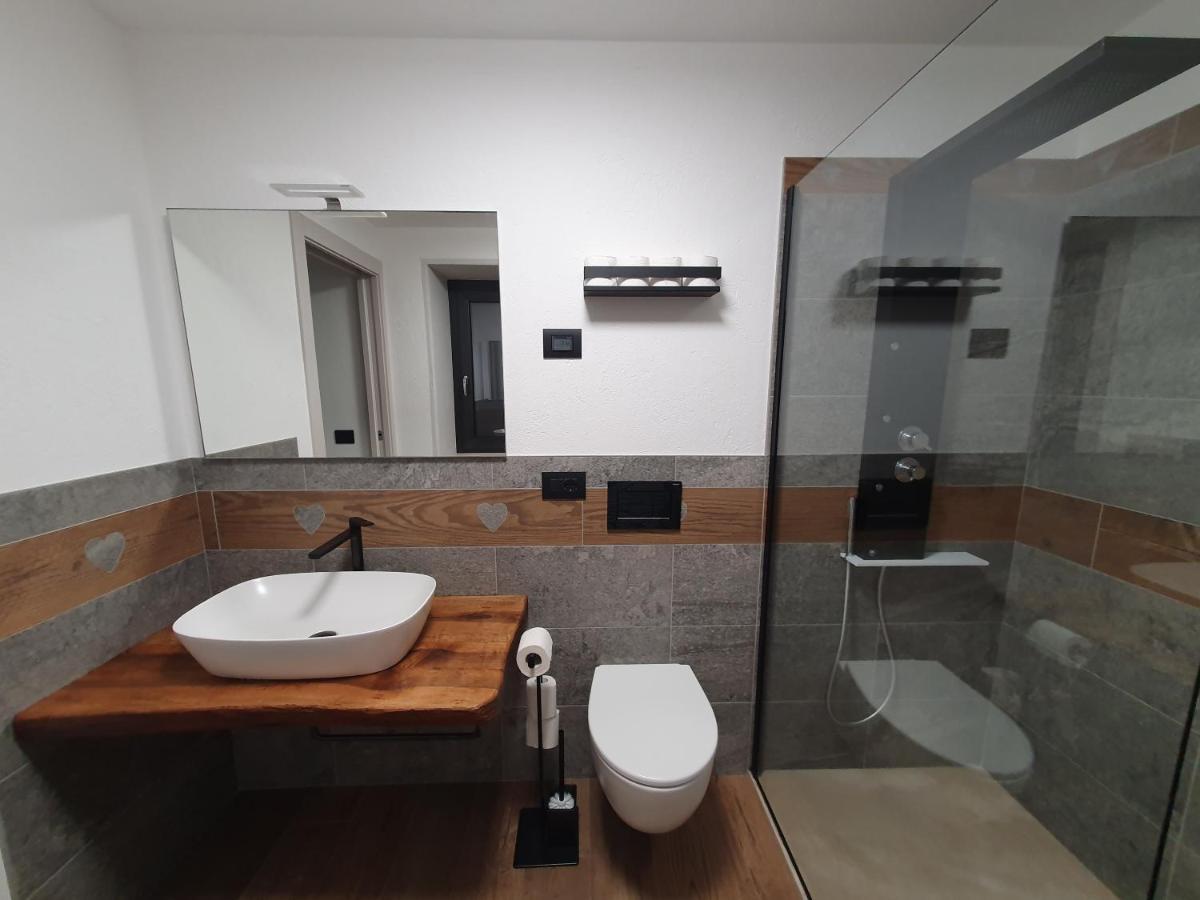 Casa Vacanza Lo Nano Fenis Bagian luar foto