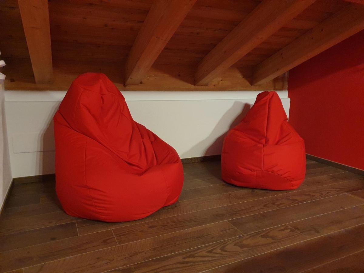 Casa Vacanza Lo Nano Fenis Bagian luar foto