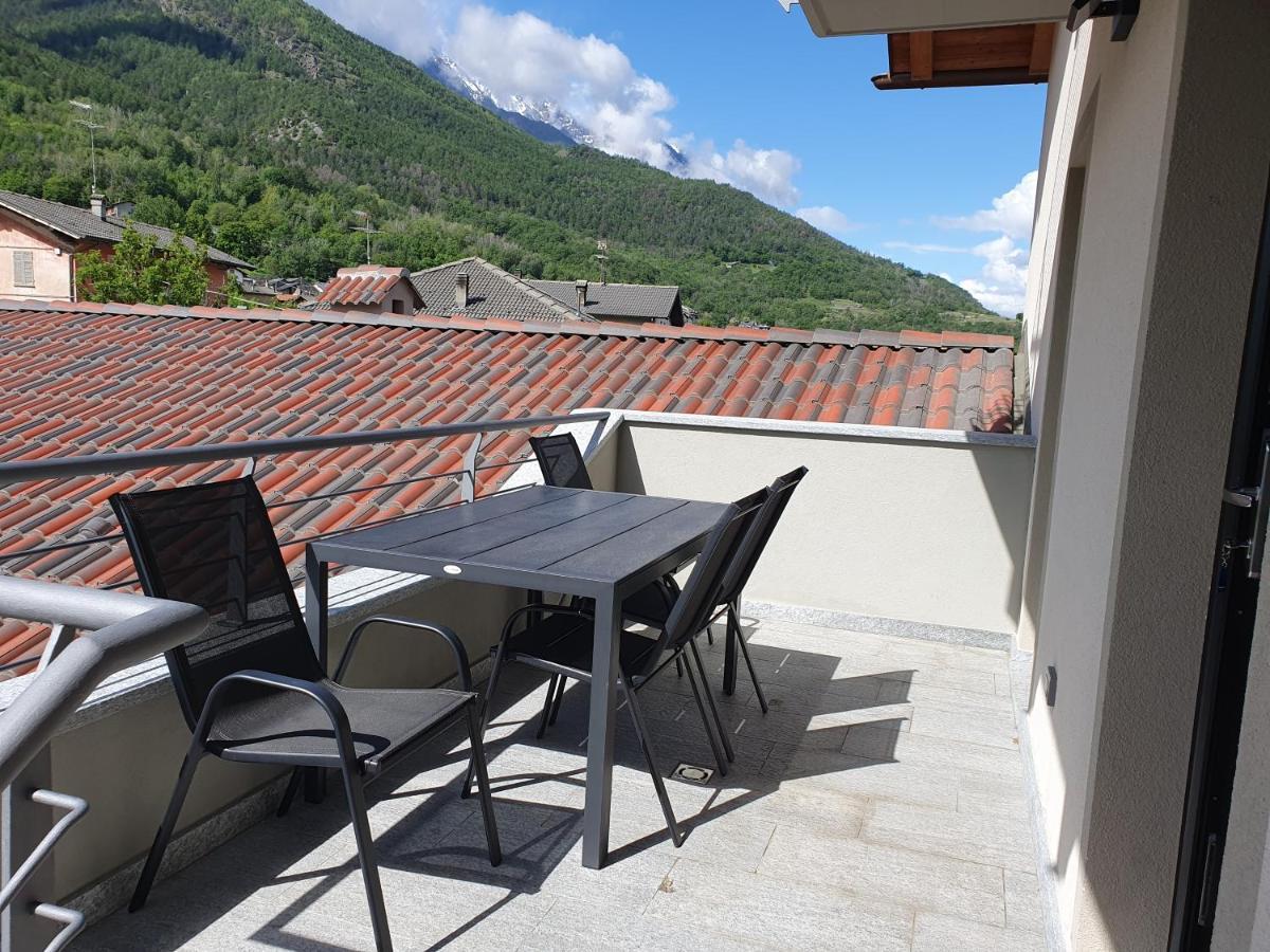 Casa Vacanza Lo Nano Fenis Bagian luar foto